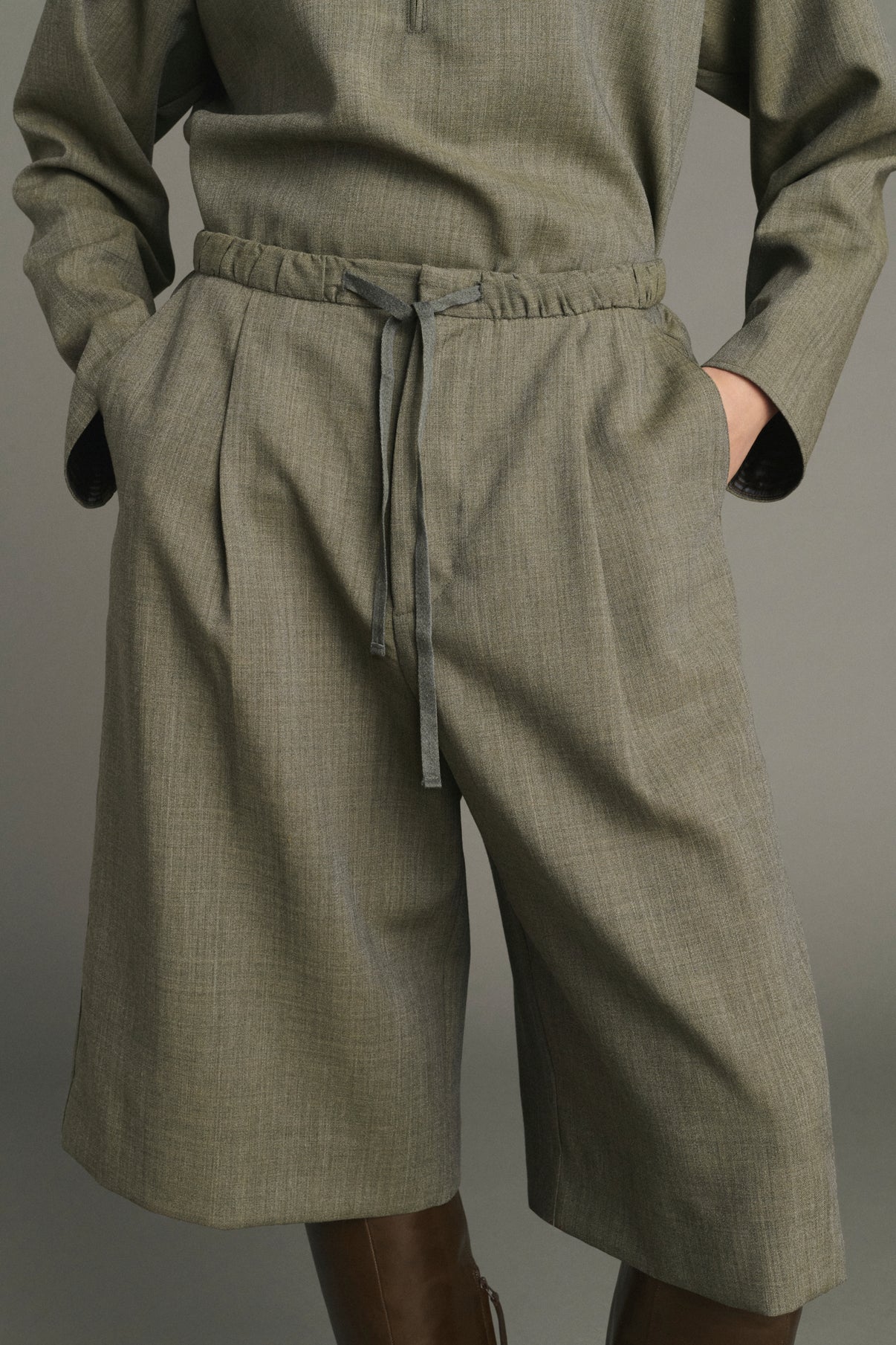 Bermuda Louison – Graugrün – Wolle – Damen vue 3