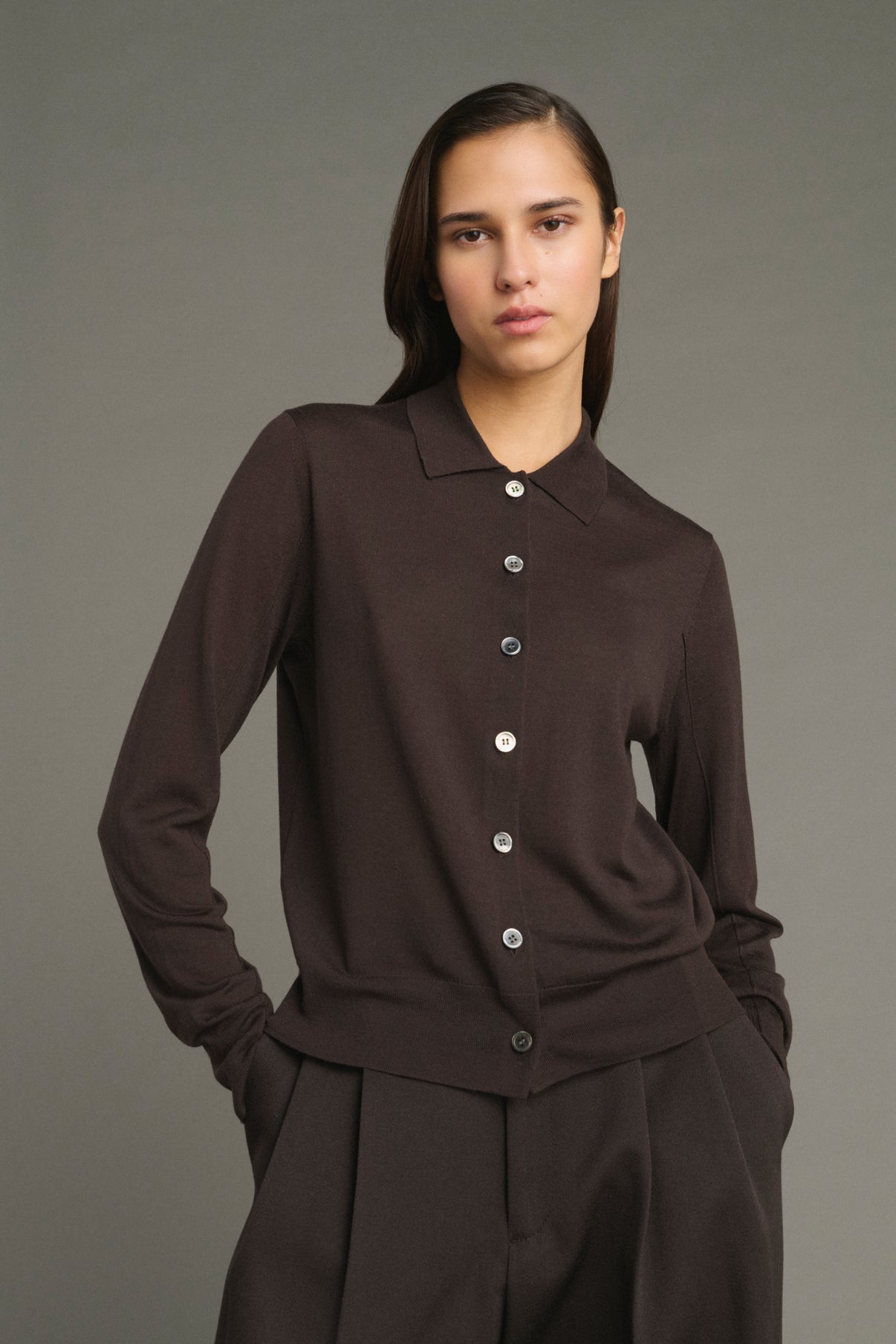 Cardigan Hailey – Schokolade – Merinowolle – Damen vue 3